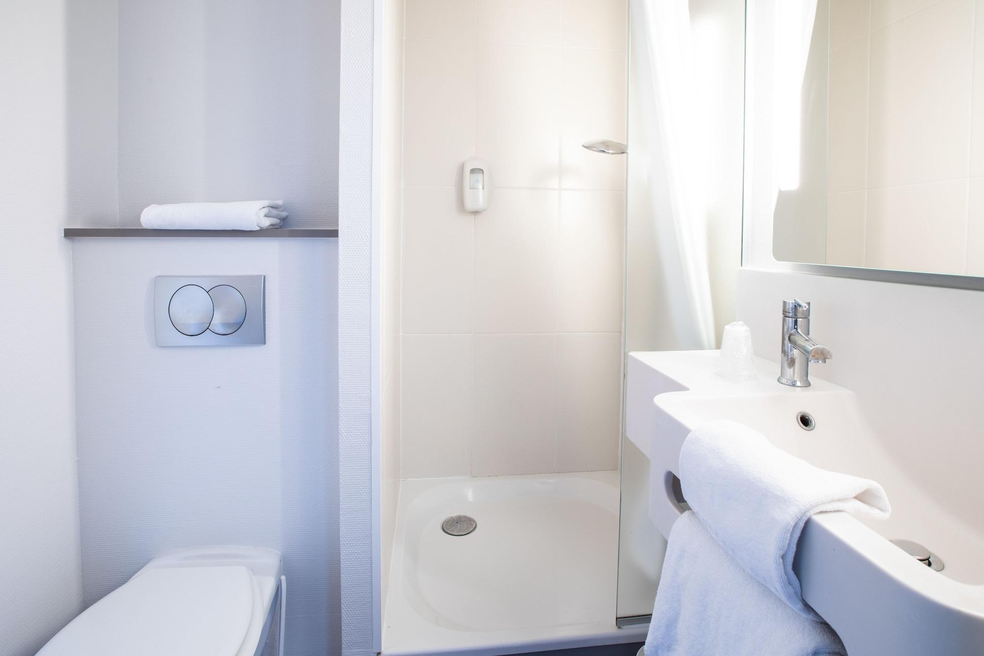 B&B Hotel Rennes Ouest Villejean Dış mekan fotoğraf