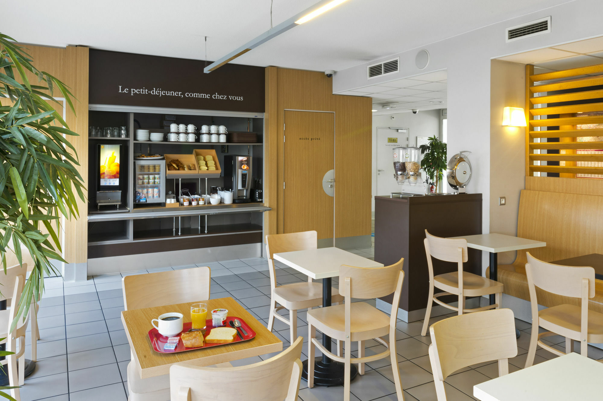 B&B Hotel Rennes Ouest Villejean Dış mekan fotoğraf