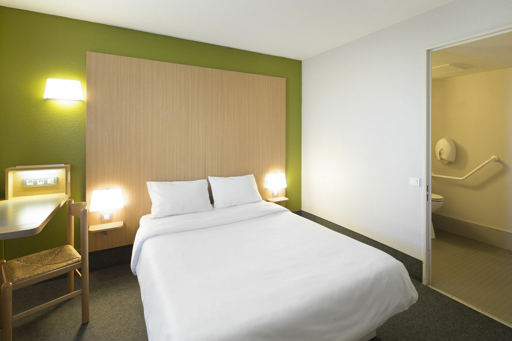 B&B Hotel Rennes Ouest Villejean Dış mekan fotoğraf